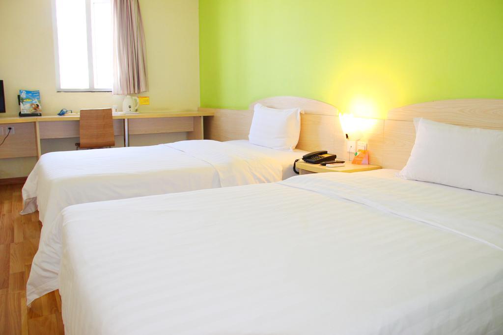 Jiangtouzhen 7Days Inn Xiamen Lotus Square Branch מראה חיצוני תמונה